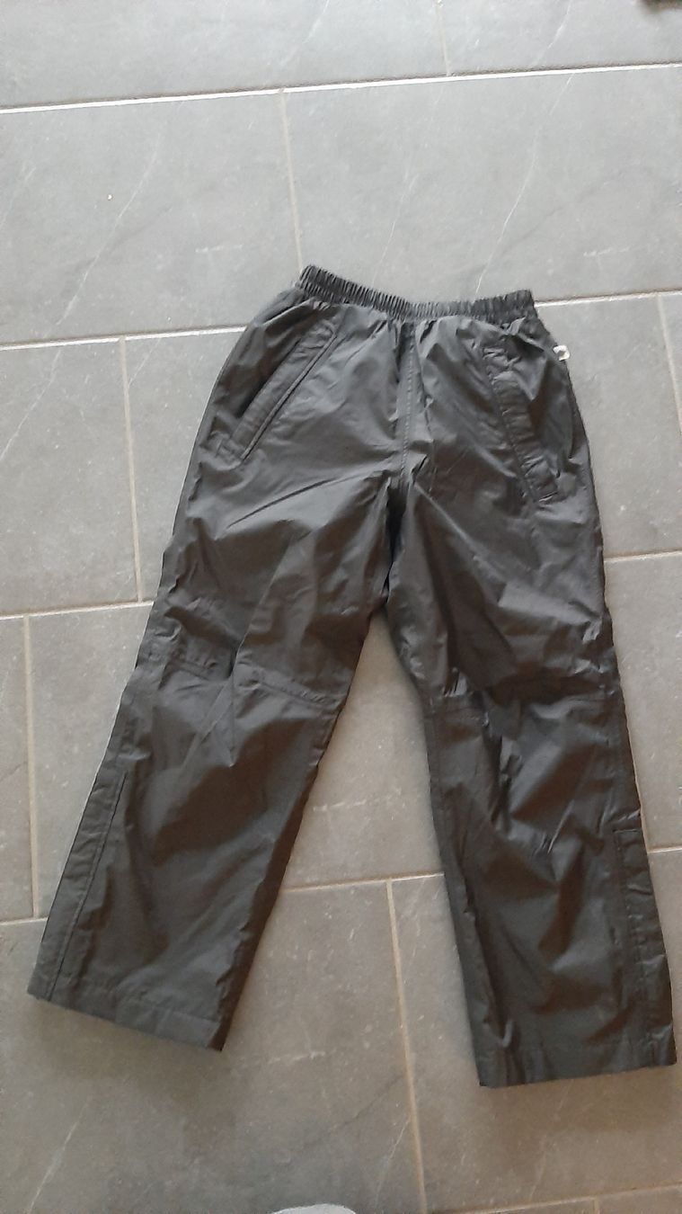 Pantaloni: Regenhose Big bear Grösse 128 – Usato da Dübendorf venduto da Luuuusmeitli12