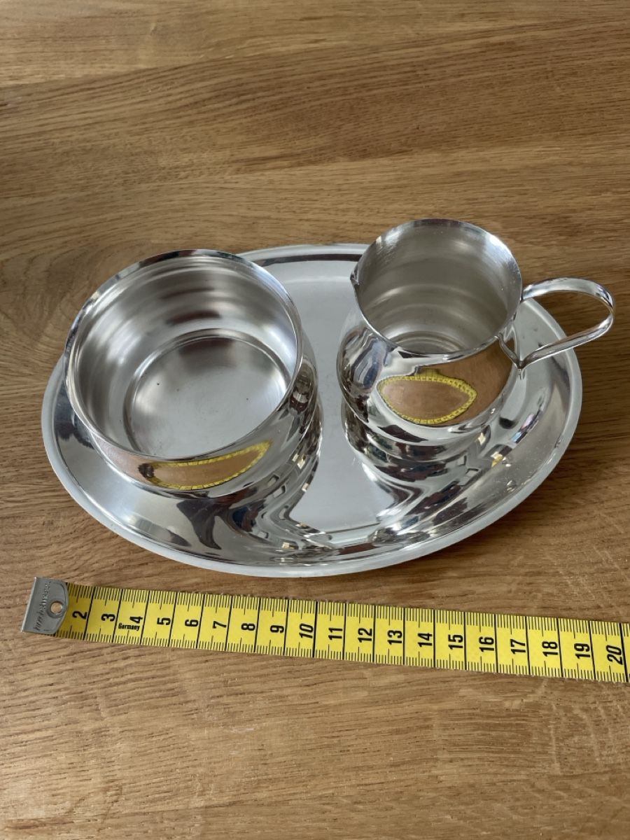 Set di piatti: Versilbertes Set Zuckerschälchen und Kännchen mit Tablett – Usato da Bern venduto da roa80 2