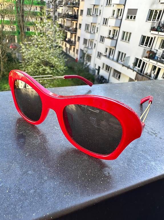Occhiali & Lenti: Rote Sol Sol Ito Sonnenbrille mit Original-Etui – Usato da Luzern venduto da dariajenni