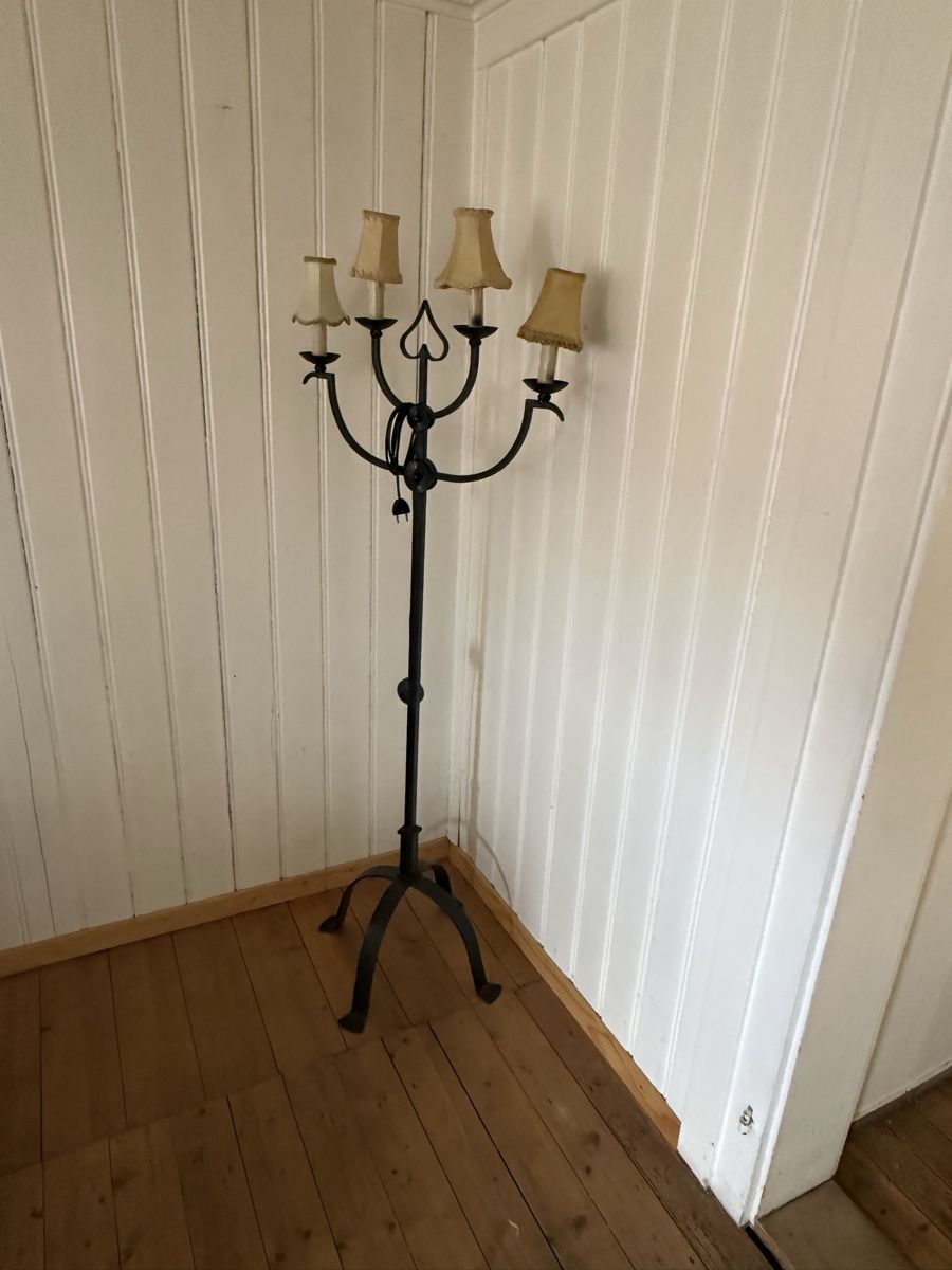 Tutte le decorazioni: Ständerlampe geschmiedet – Usato da Siebnen venduto da rocardo