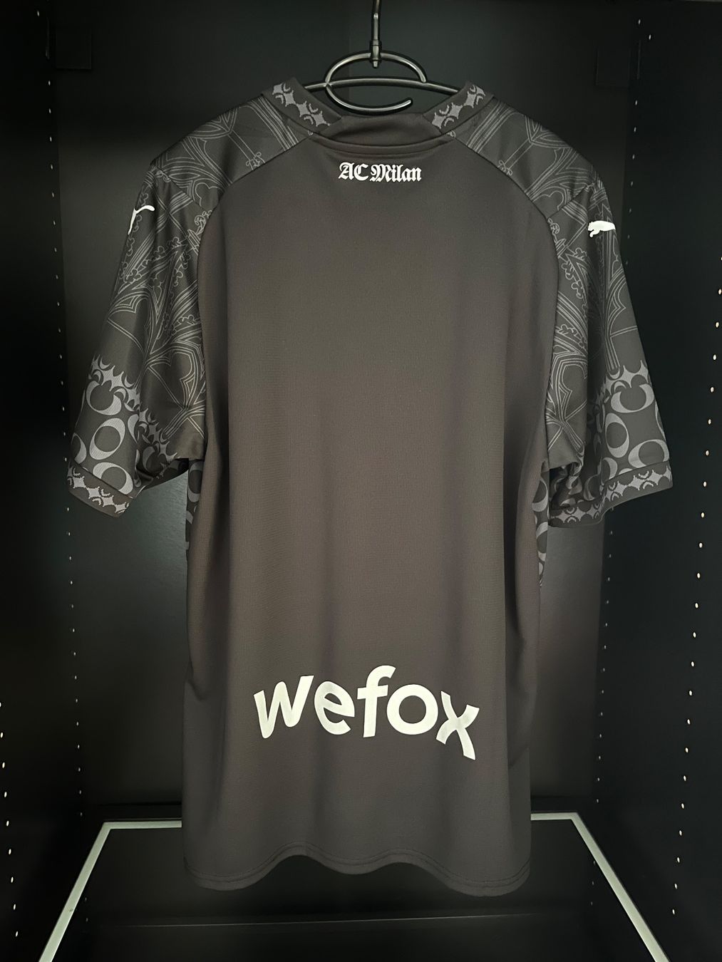 Puma Canottiere & Pantaloni: AC Milan Trikot – Nuovo (secondo la descrizione) da Näfels venduto da dom_9p7f 1