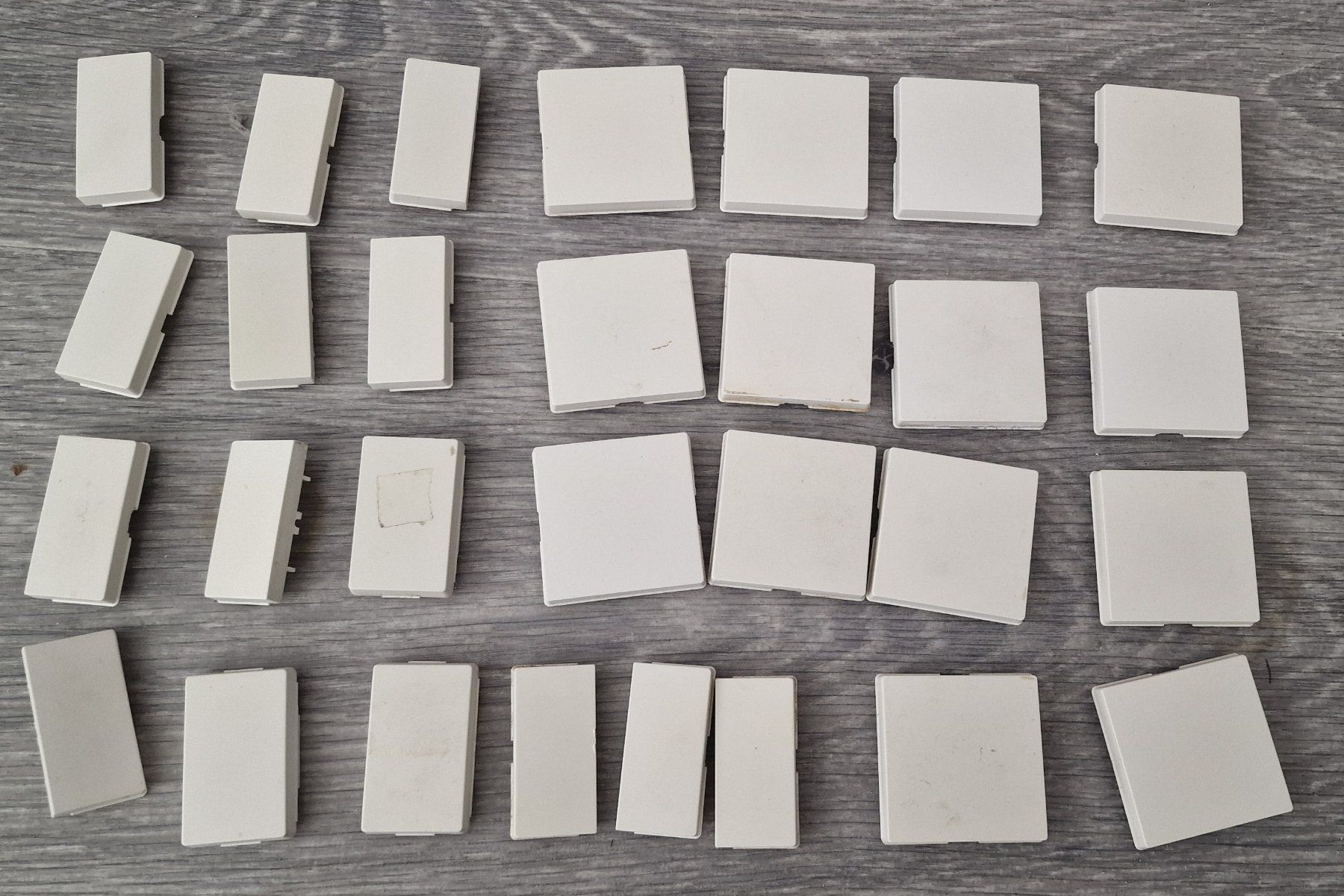 Spine: Diverse Schalter, Steckdosen, Abdeckungen und Rahmen – Usato da Wetzikon ZH venduto da xellent79 3