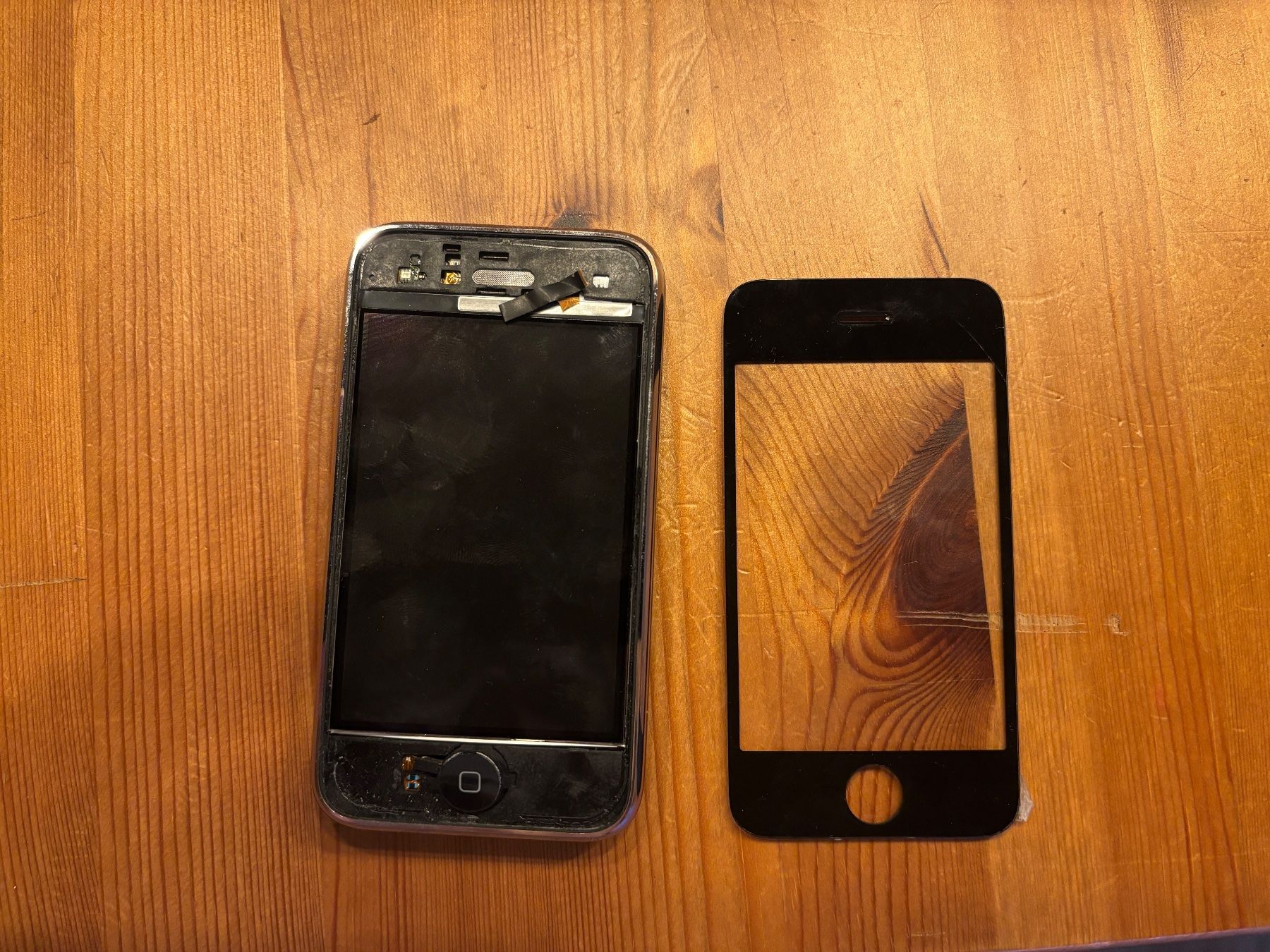 Apple Telefoni cellulari / Smartphones: Apple iPhone 3GS A1303 defekt / Bastlergerät – Difettoso da Ostermundigen venduto da MaxZuercher