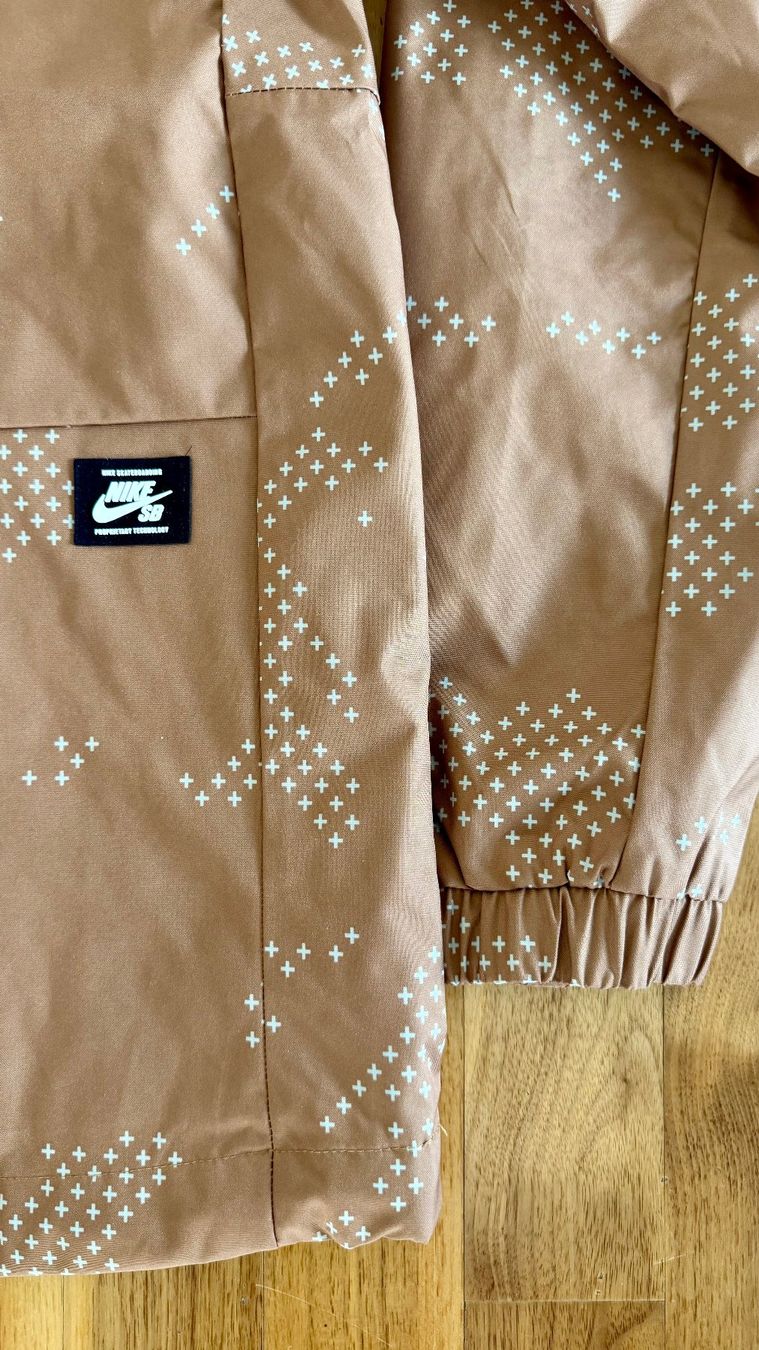 Giacche: NIKE SB ASST COACHES JACKET ALE BROWN – Usato da Schlieren venduto da coolgearonly 7