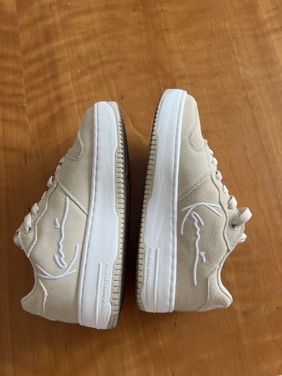 Scarpe da uomo: Karl Kani Schuhe beige Gr. 38.5 – Nuovo (secondo la descrizione) da Luzern venduto da avocado12 4