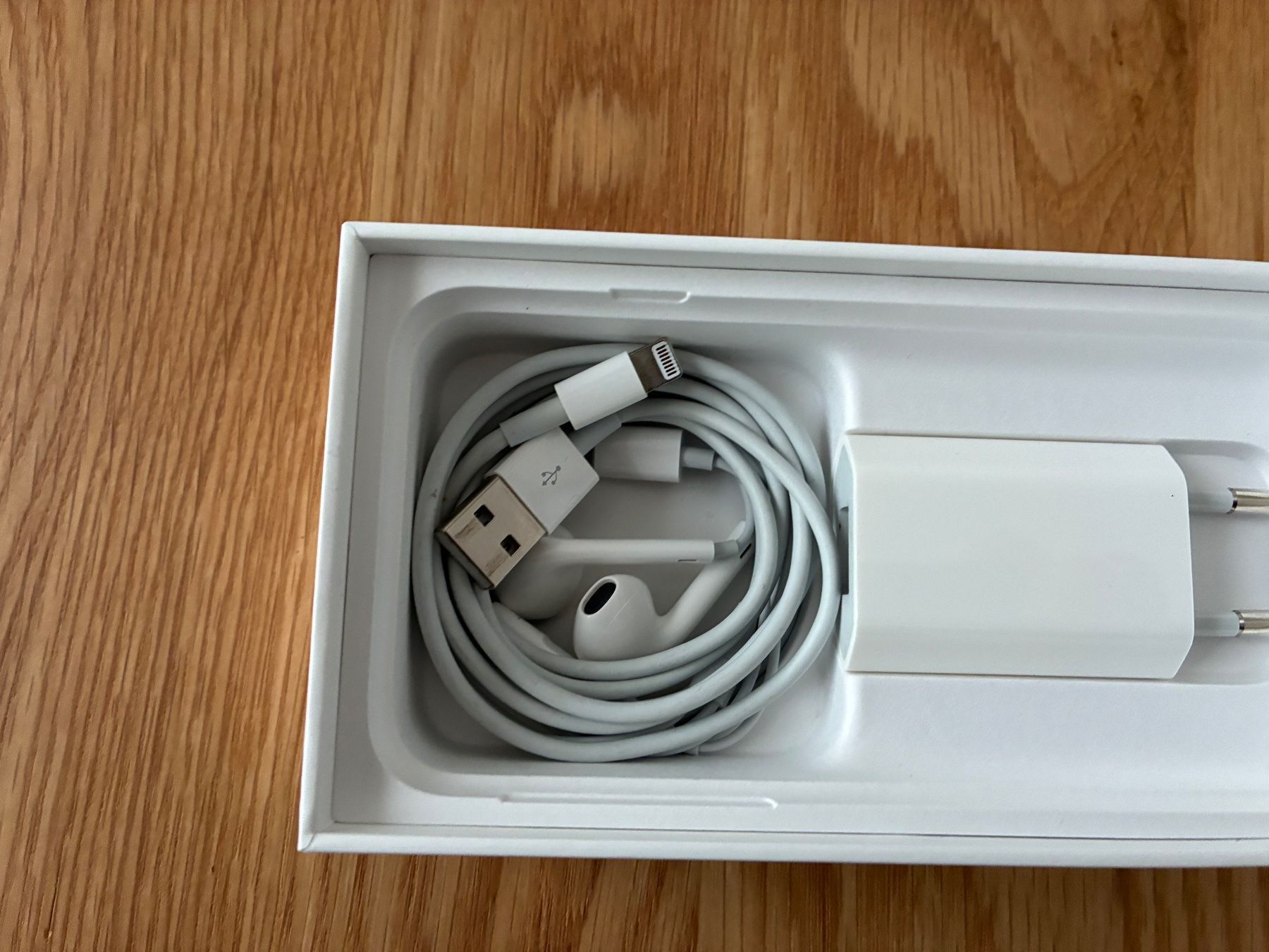 Apple Telefoni cellulari / Smartphones: iPhone SE – Usato da Winterthur venduto da lan_ykj8 2