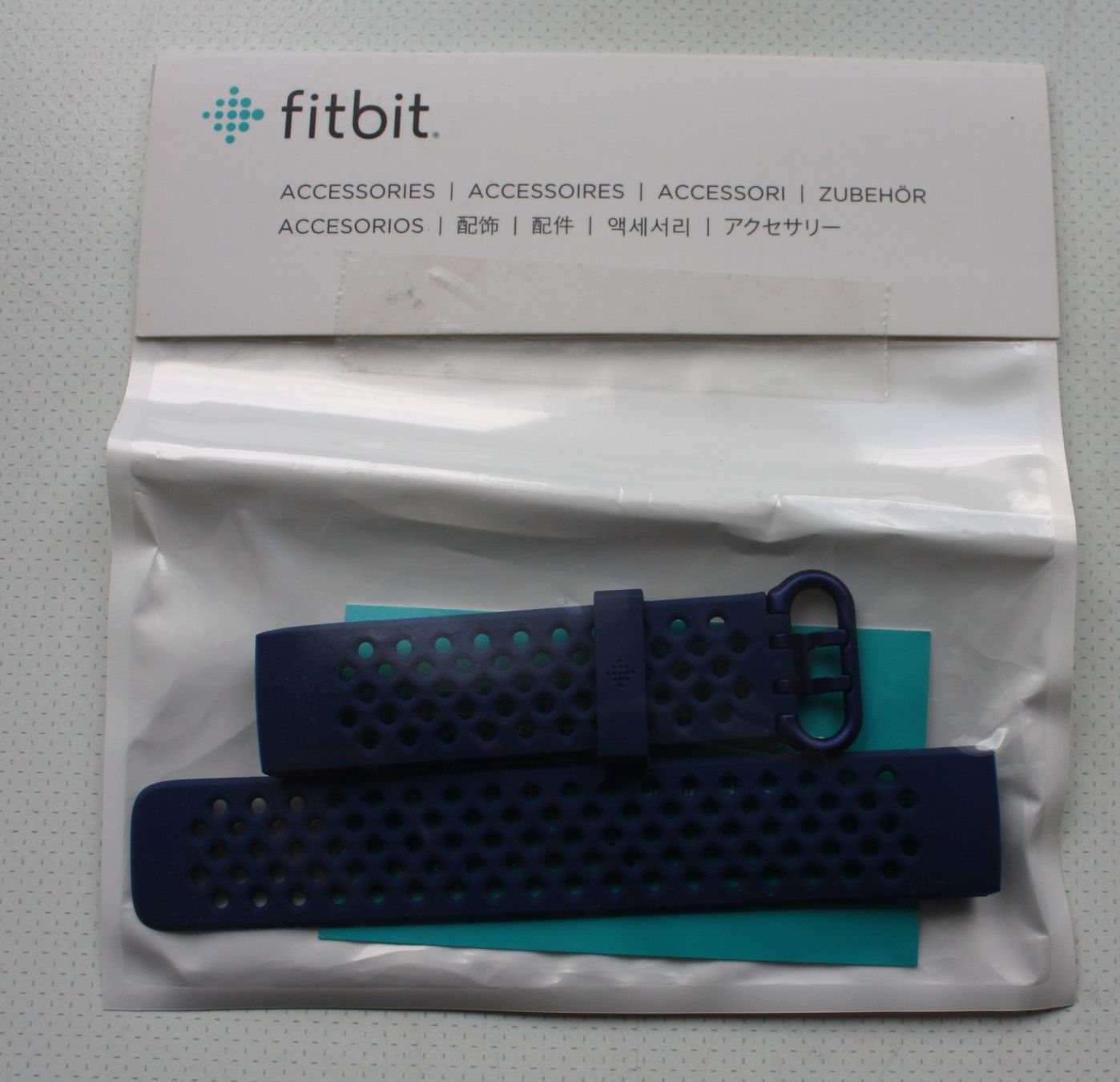 Armbänder & -reifen: Fitbit Ersatzarmband dunkelblau – Neu und originalverpackt aus Wettingen von Licht08