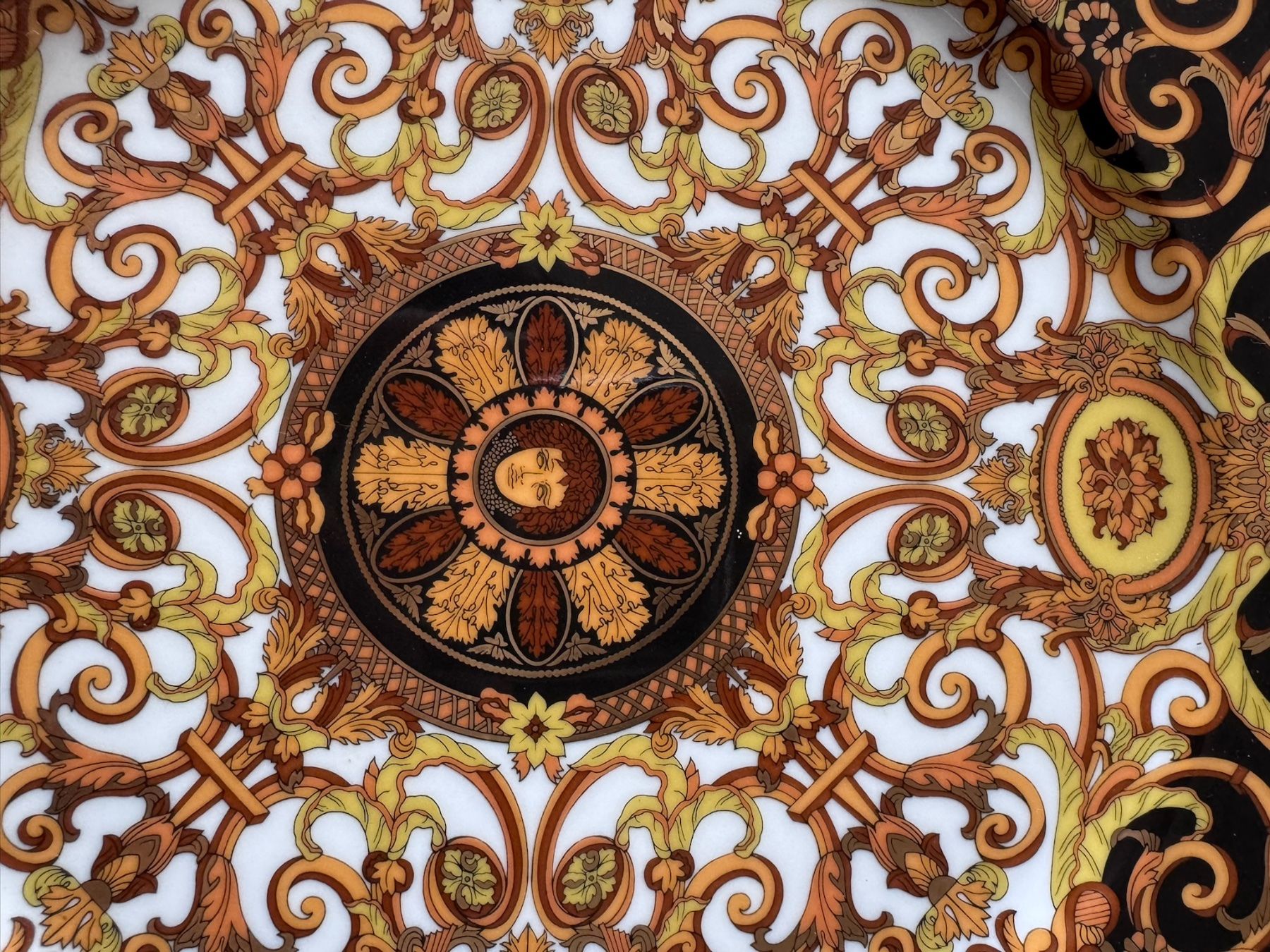 Rosenthal Teller: Versace Teller "Barocco" von Rosenthal – Gebraucht aus Oberarth von Netmoore 1