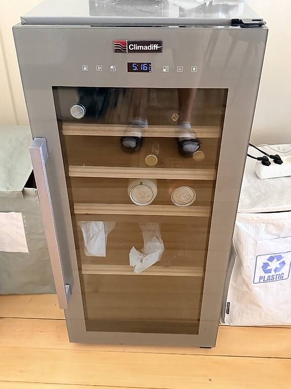 Kühlschrank: Weinkühlschrank – Gebraucht aus Bern von Cube88 1