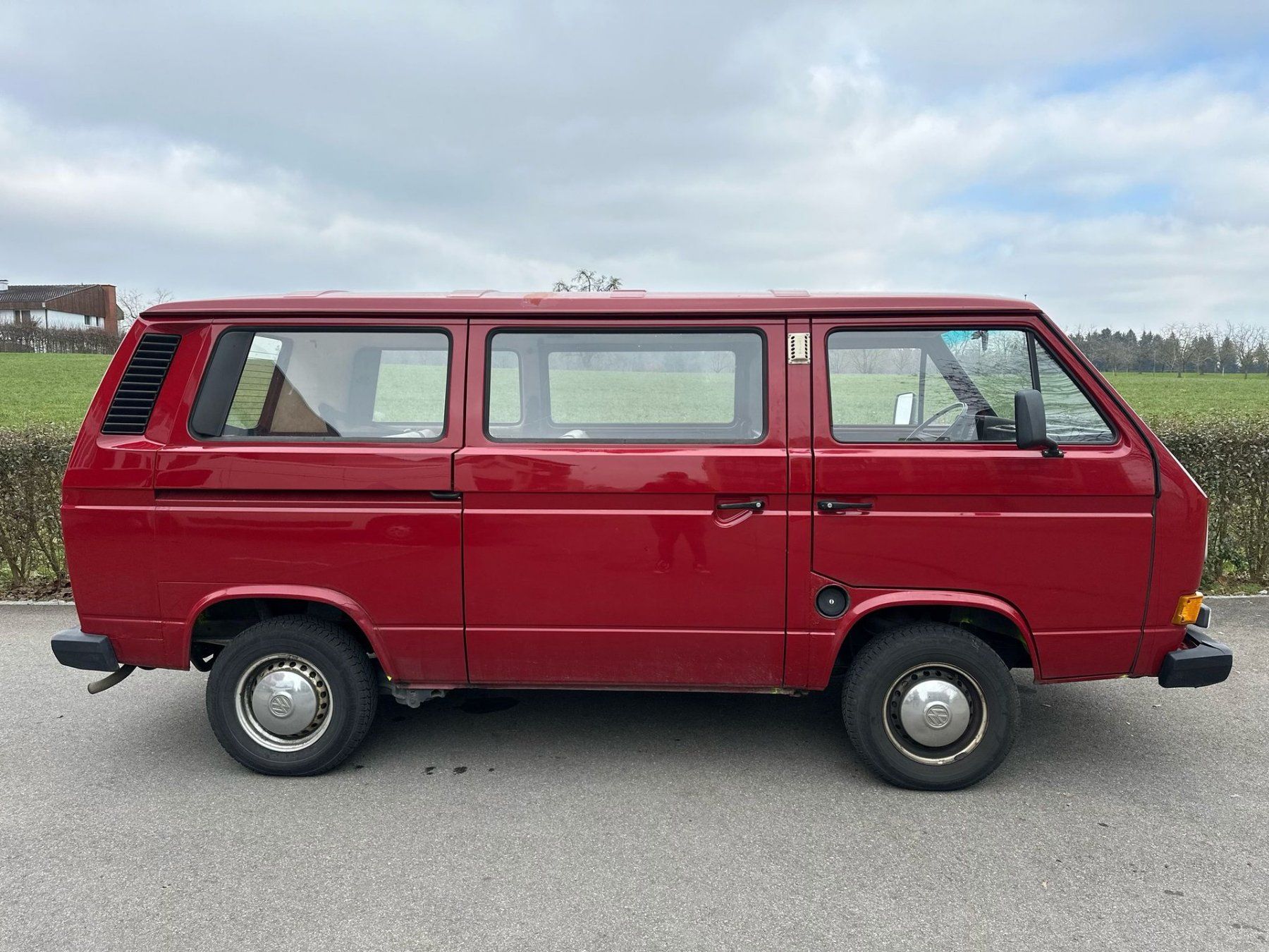 VW Automobili: VW T3 2.1 Caravelle C – Usato da Hünenberg venduto da Auto-Klinik01 6