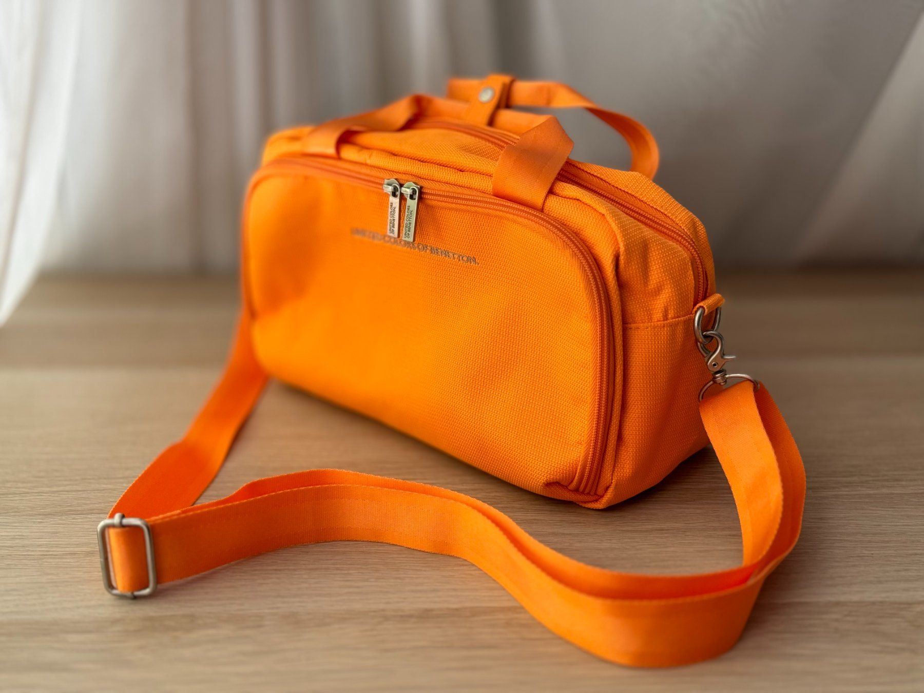 Benetton Taschen: Sac de valise - Benetton – Gebraucht aus Genève von Reveur