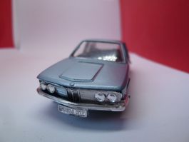 BMW 520 = selten !! - alt von Schuco - kleiner Fehler