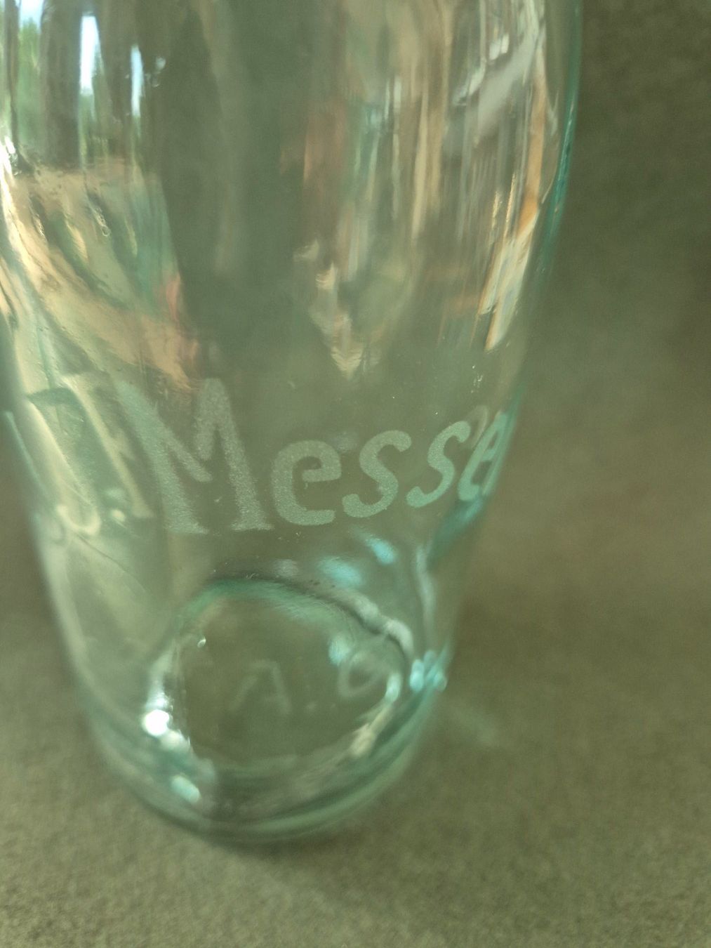 Verres, cruches & bouteilles: Alte Bierflasche, J.F Messerli – D'occasion à Schlosswil par donmarcos62 3