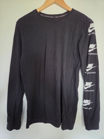 Nike International Longsleeve Schwarz S 803981-010