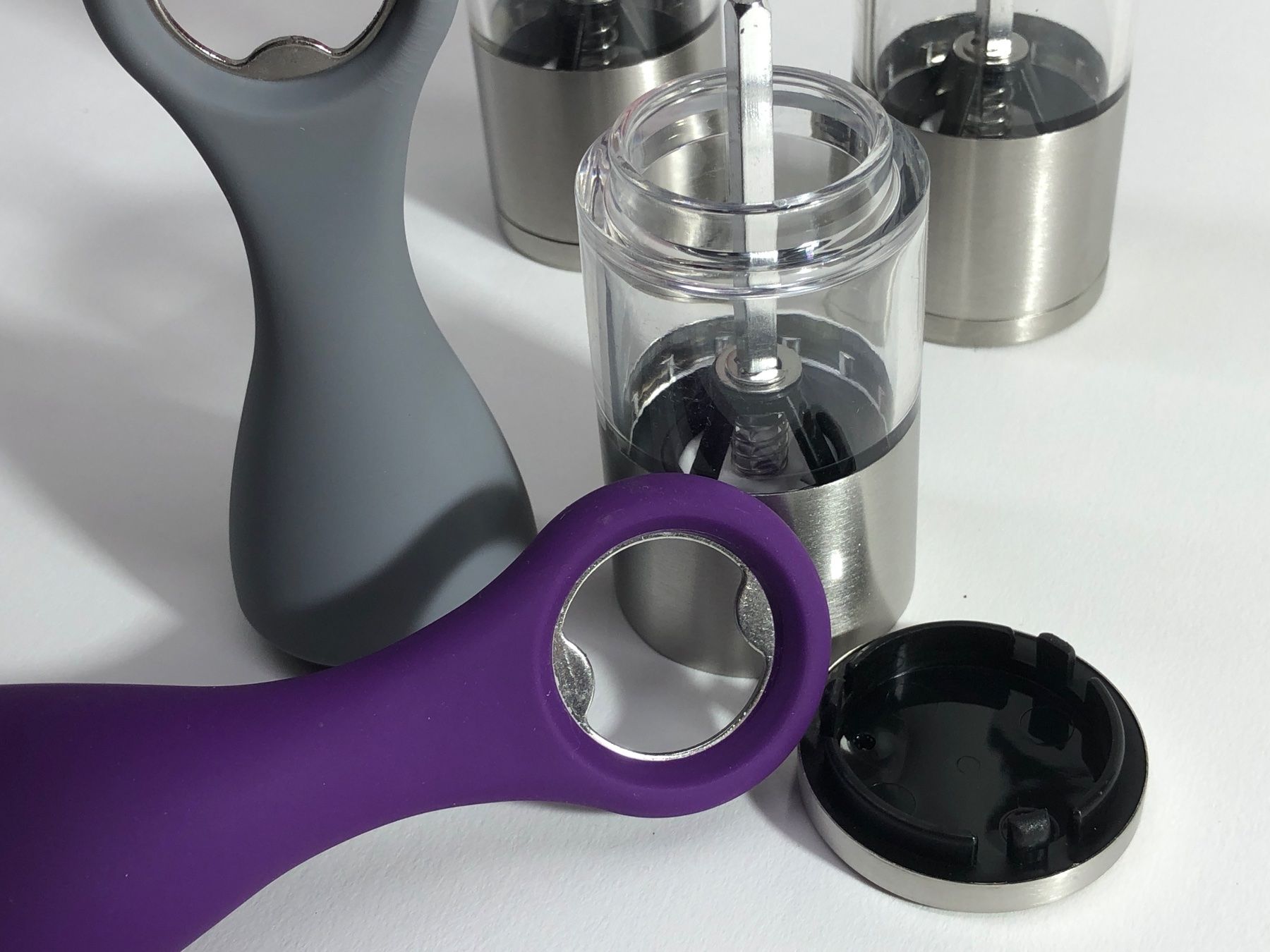 Küchengeräte: Salz und Pfeffermühle - mit Flaschenöffner – Neu und originalverpackt aus Bergdietikon von Garak 4