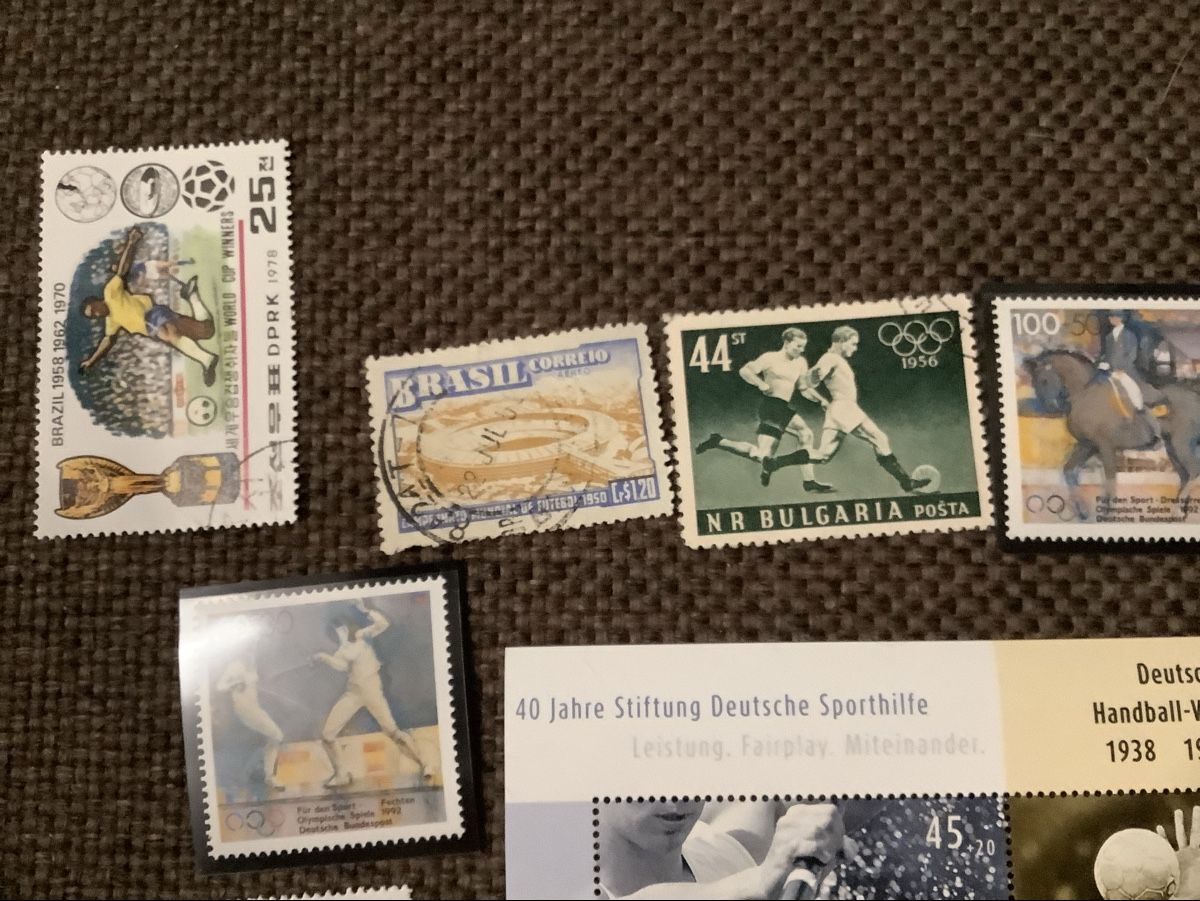 Tutti i francobolli: Sportbriefmarken mit Block, 1.— – Usato da Lufingen venduto da Rac0 2