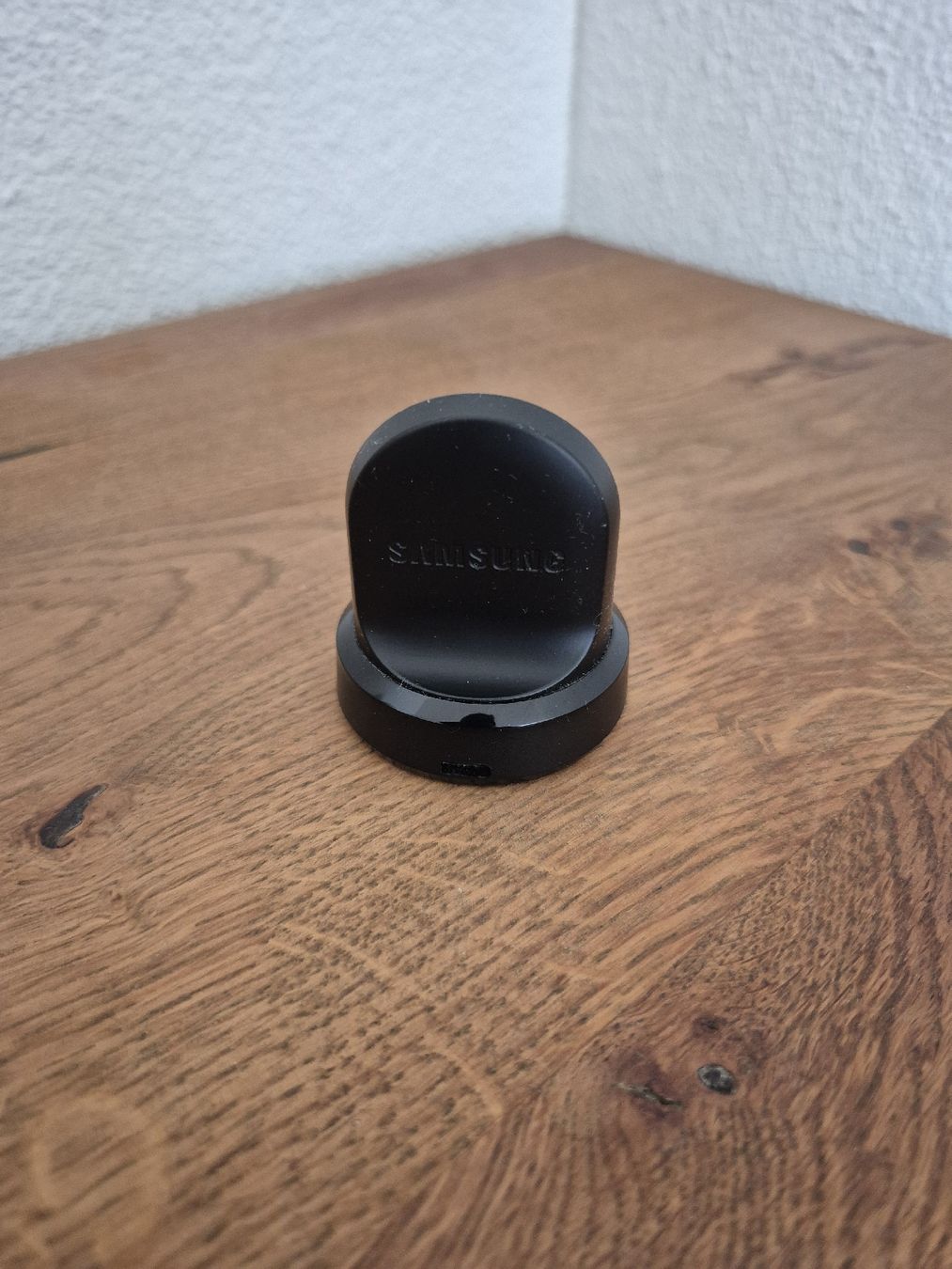 Samsung Accessori per Smartwatch: Samsung Galaxy Watch Wireless Charging Dock – Usato da Lenzburg venduto da SandroRodrigues 1