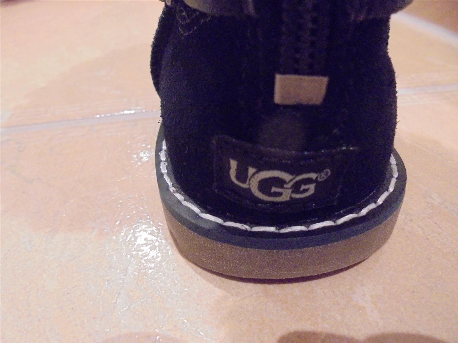 Ugg Scarpe per ragazze: UGG NWT warme Stiefel, 23.5 NP 180 Fr – Nuovo (secondo la descrizione) da Klingnau venduto da Markus14 5