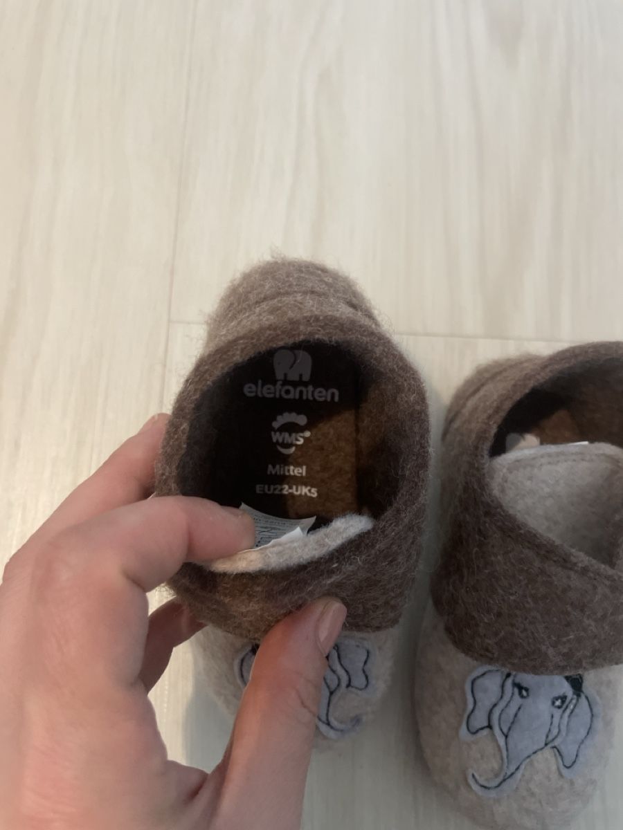 Elefanten Schuhe für Jungen: Elephant Appliqué Wool Slippers - Cozy Winter Warmth – Neu (gemäss Beschreibung) aus Effretikon von lio_gjr8 1