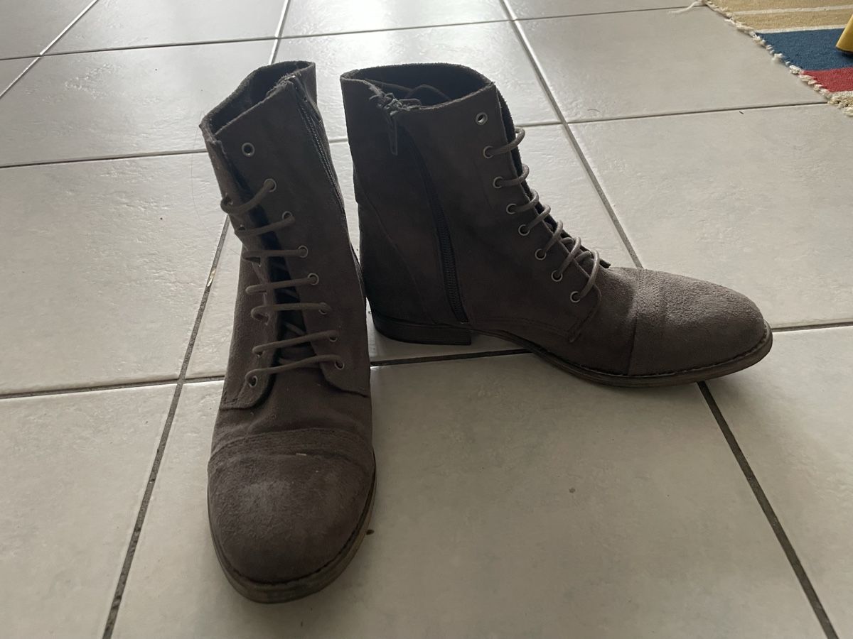 Scarpe da donna: Graue Schnürstiefel,Grösse 38 – Usato da Winterthur venduto da Tiklo 1