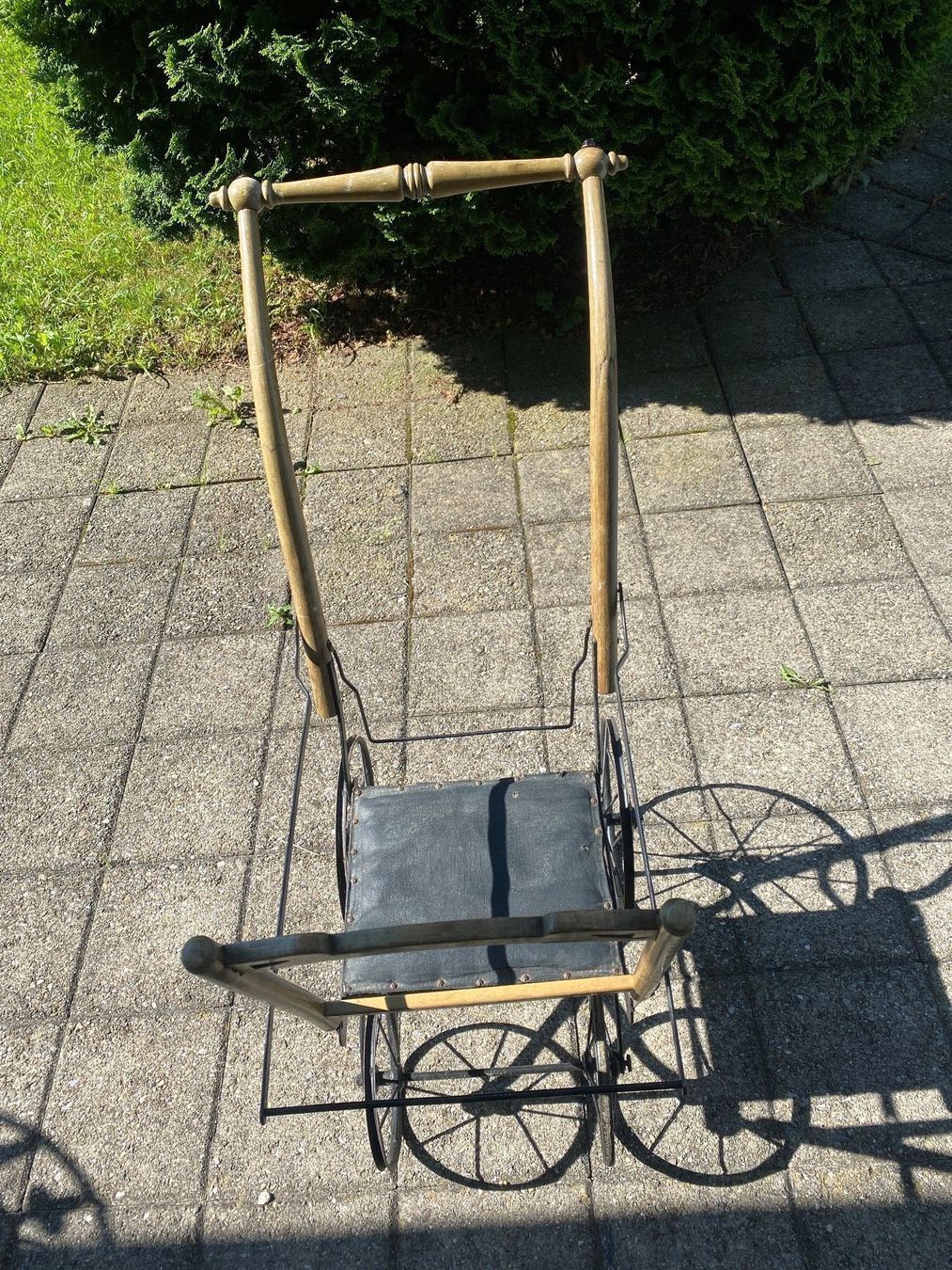 Carrozzine per bambole: alter Puppenwagen – Usato da Kriens venduto da Wundertuete17 3