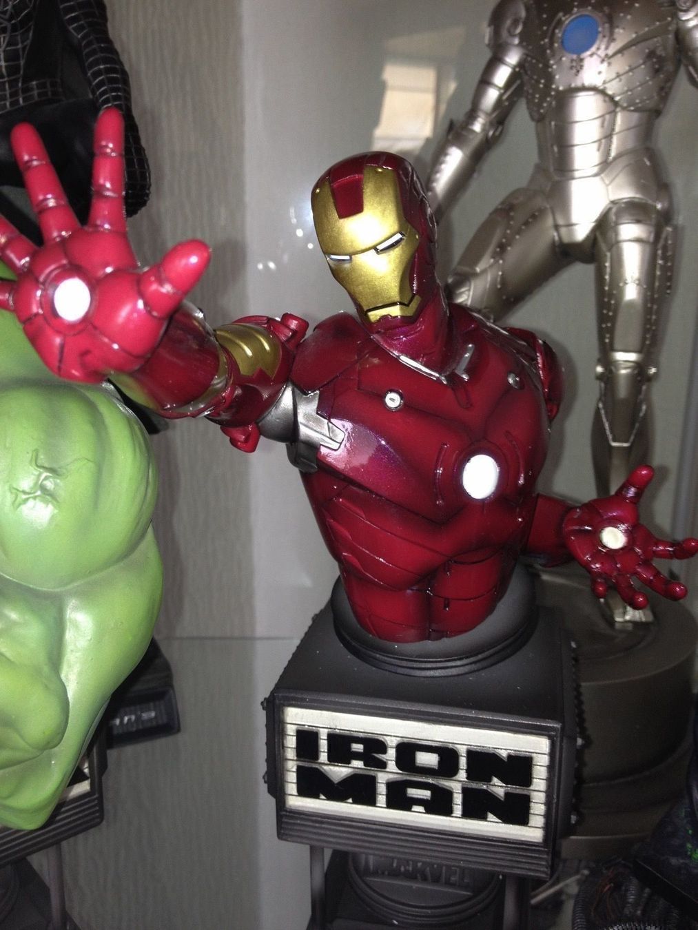 Marvel Statuette: Buste IRON MAN de Kotobukiya – Usato da Le Lignon venduto da Aladdin67 1