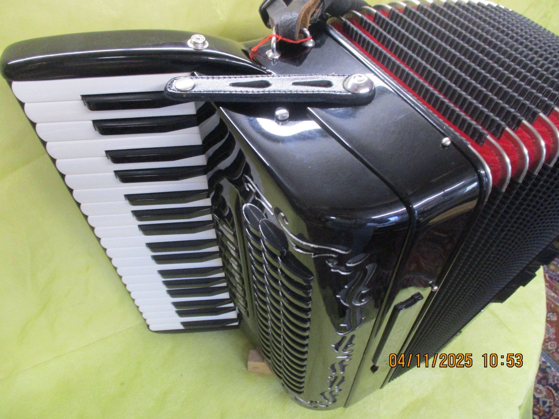 Strumenti musicali: Akkordeon Bugari  Konverter 130/J/C Juniorfisa – Usato da Jegenstorf venduto da Oktavio 5