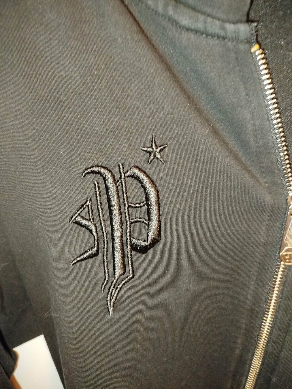 Giacche: Sweatshirt à capuche Philipp Plein – Usato da La Chaux-de-Fonds venduto da Emmaus2300CDF 7