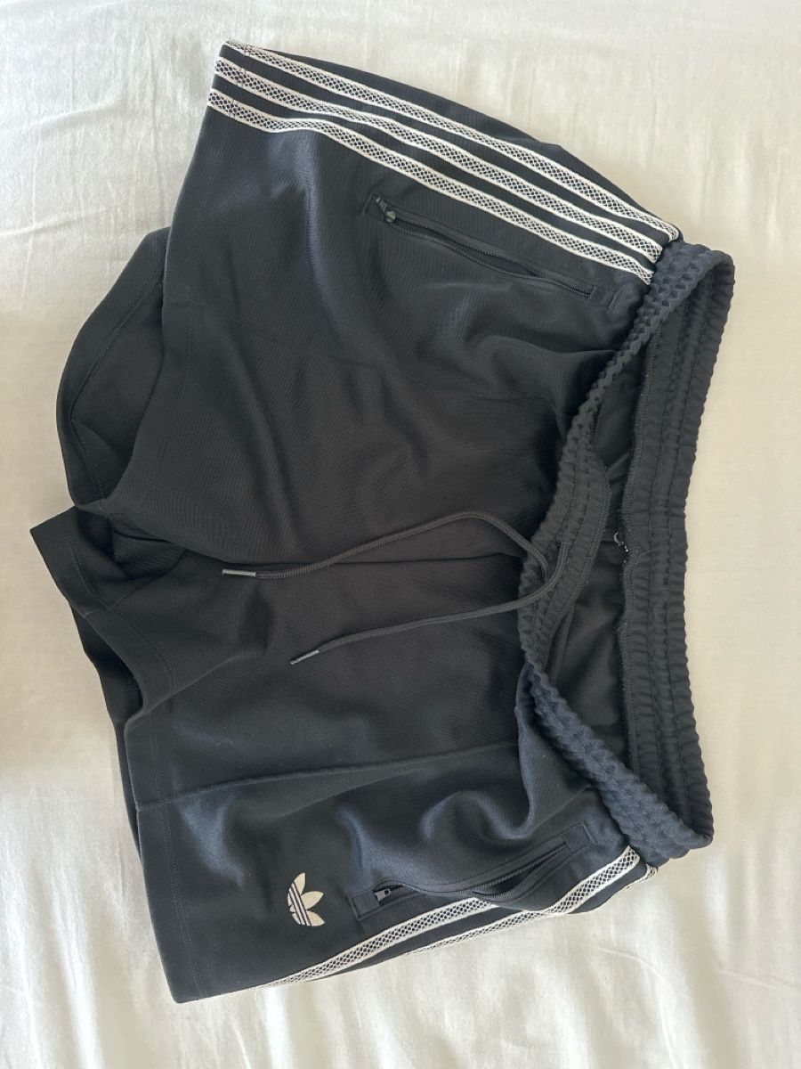 Adidas Pantalons: Adidas Shorts – D'occasion à Goldach par mariarosapenasa 2