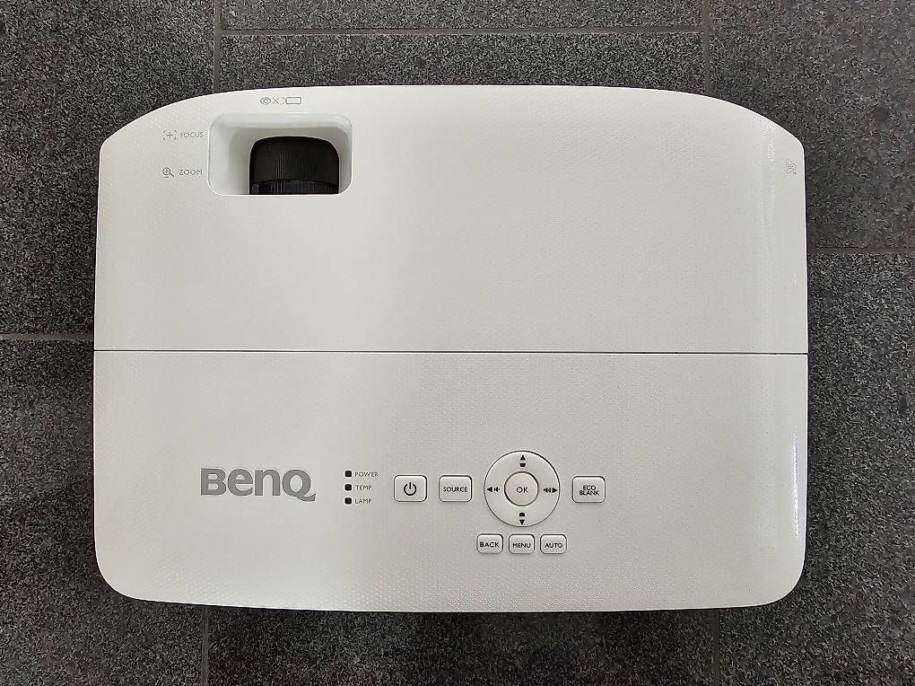 Vidéoprojecteurs: BENQ Beamer – D'occasion à Wildegg par Dragon81 1