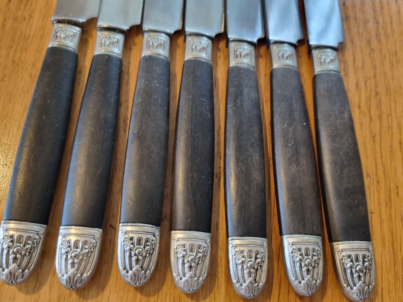 Couteaux: Ensemble de 7 couteaux de table E. Châtelai-Ichy Aigle Inox – D'occasion à Les Cullayes par yan_nvn9 6