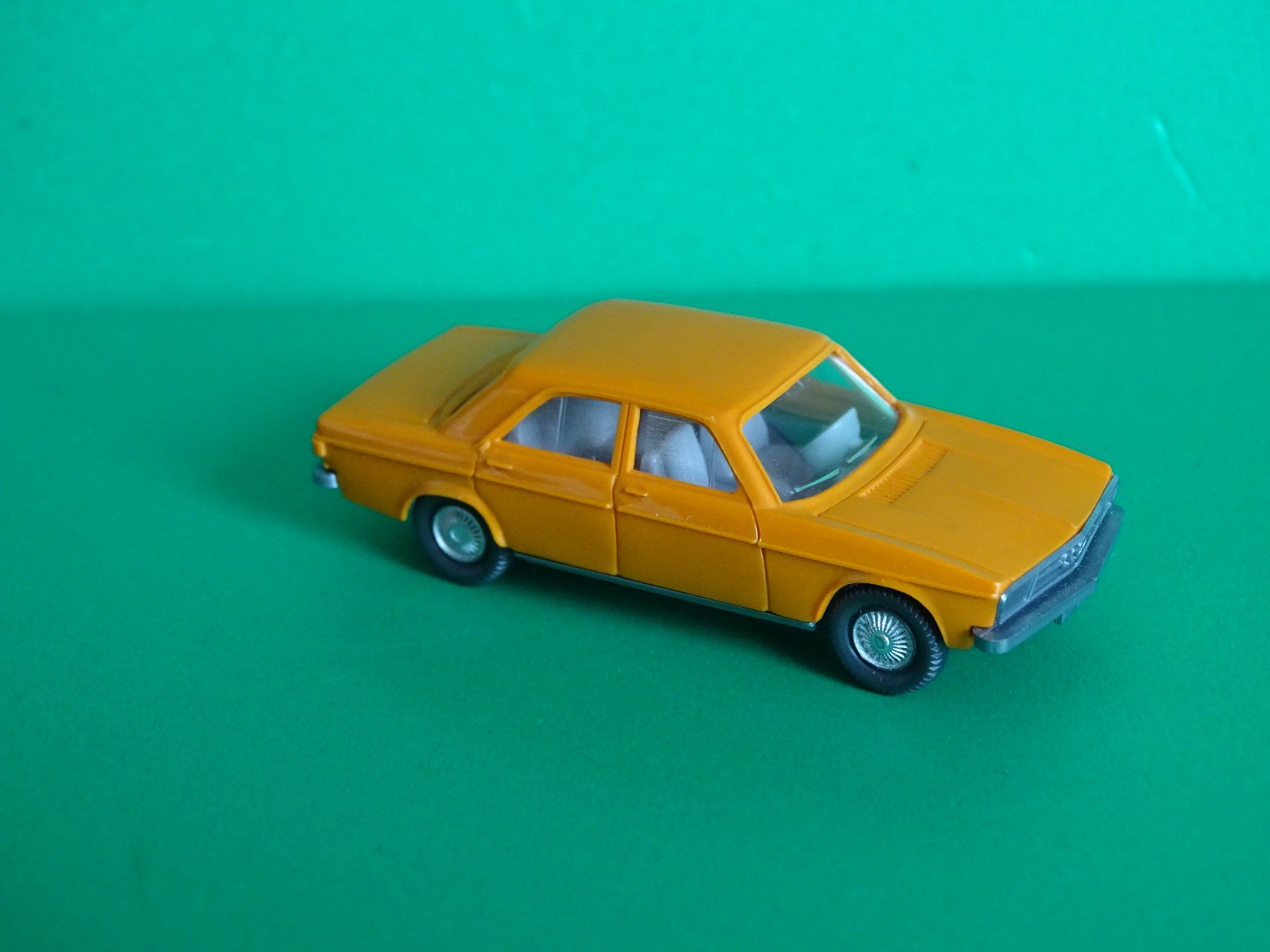 Wiking Modellini d'auto: Audi 100 von Wiking 1/87 – Usato da Bretzwil venduto da Meex 1