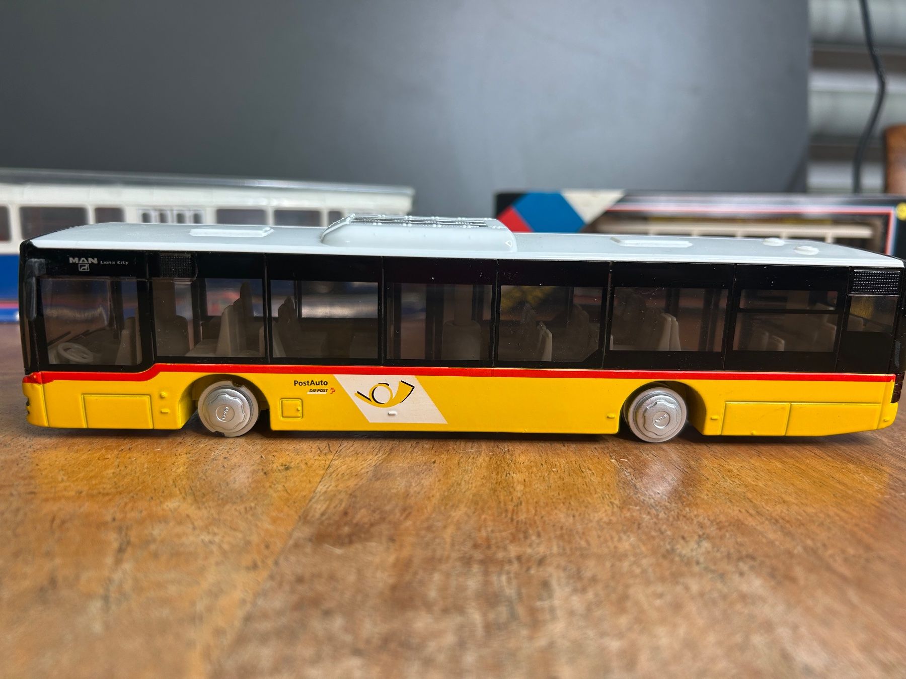 Modellini d'auto: Lot von sieben Modell Bus – Usato da Otelfingen venduto da Yossi-68 7