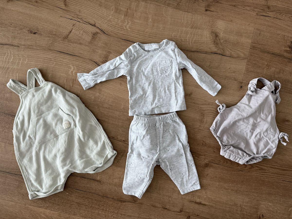 Kleiderpakete & -sets: Cozy Set 4teilig Newborn – Gebraucht aus Olten von smashbox