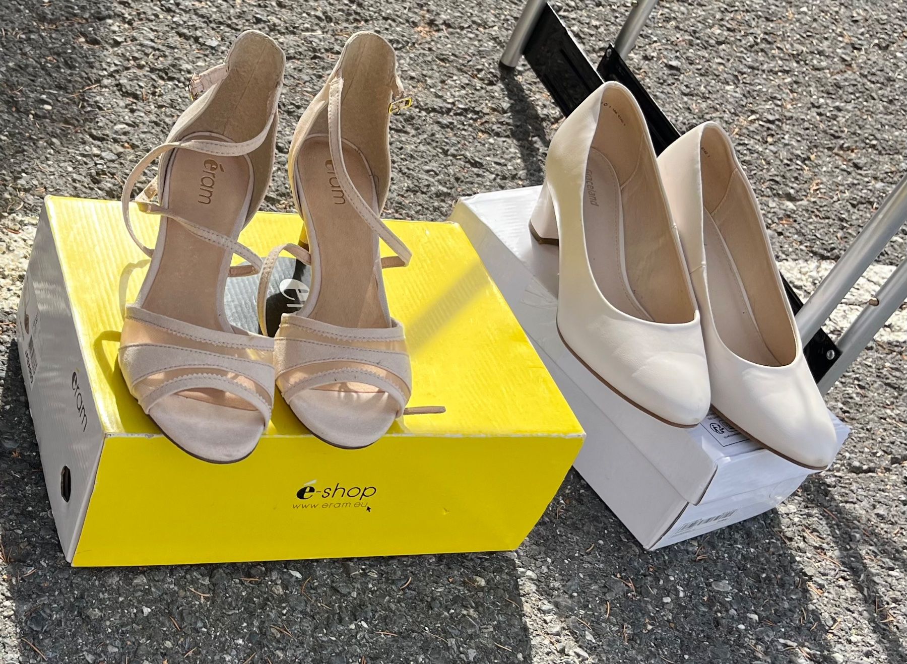 Scarpe da donna: Chaussures – Usato da Genève venduto da Lalafanny66