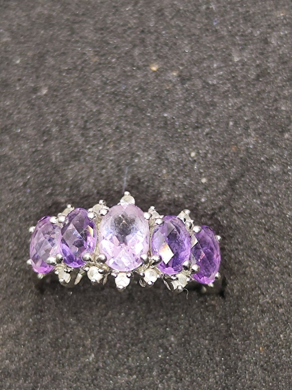 Anelli: Vintage 925er Silber Ring mit Amethyst Steinen Top – Usato da Steffisburg venduto da mat_8s7d 2