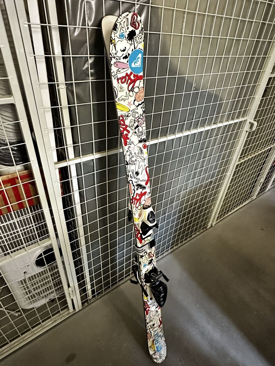 Roxy Skis: Roxy Freestyle-Ski (Frauen) – Gebraucht aus Lyss von REAL-R