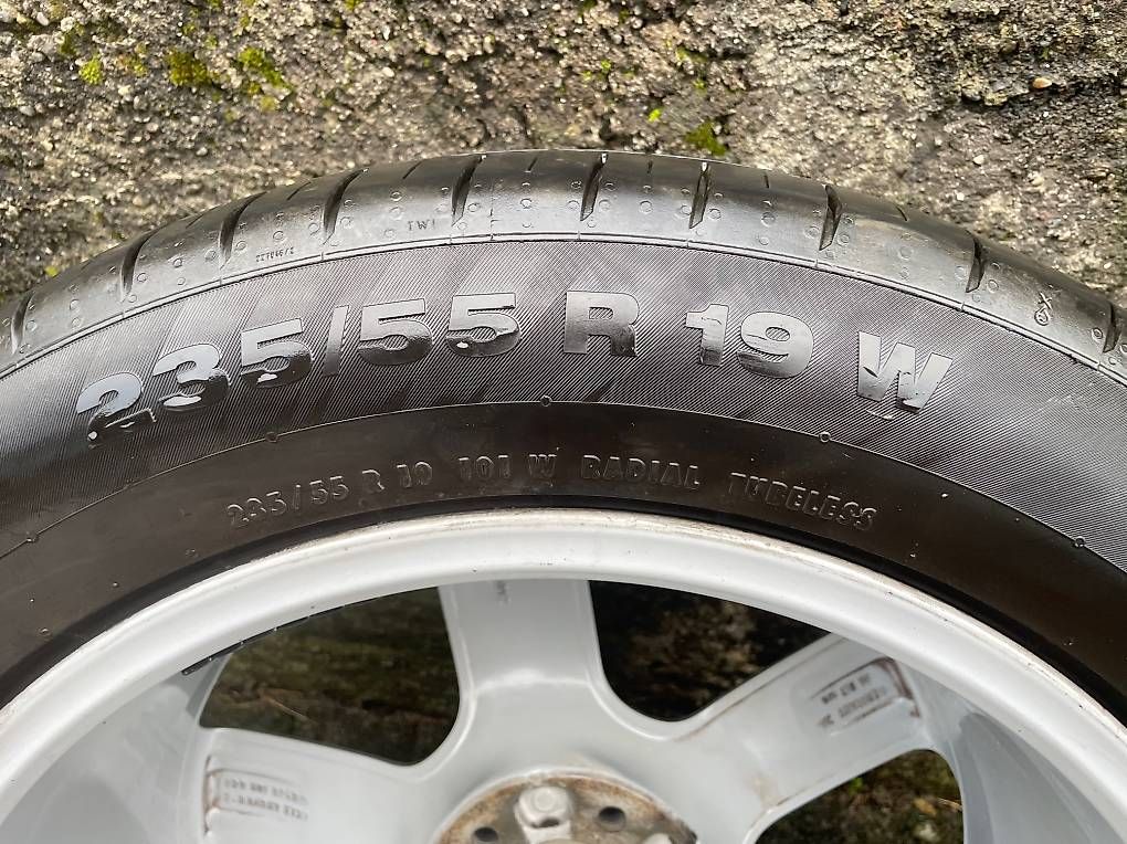 Audi Pneumatici & Ruote complete: 4 Audi Alu-Kompletträder 19" – Usato da Lengnau AG venduto da manfthum 3