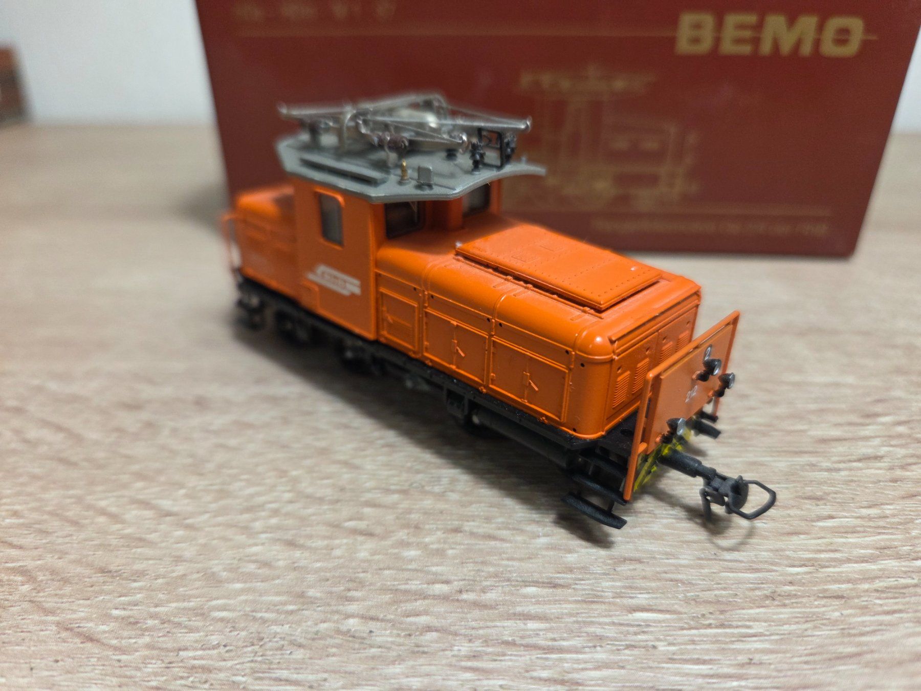 Bemo Modellini di ferrovie: Bemo 1257 122 Rangierlok Ge 2/4 RhB H0m – Usato da St-Aubin-Sauges venduto da Lo_Go 2