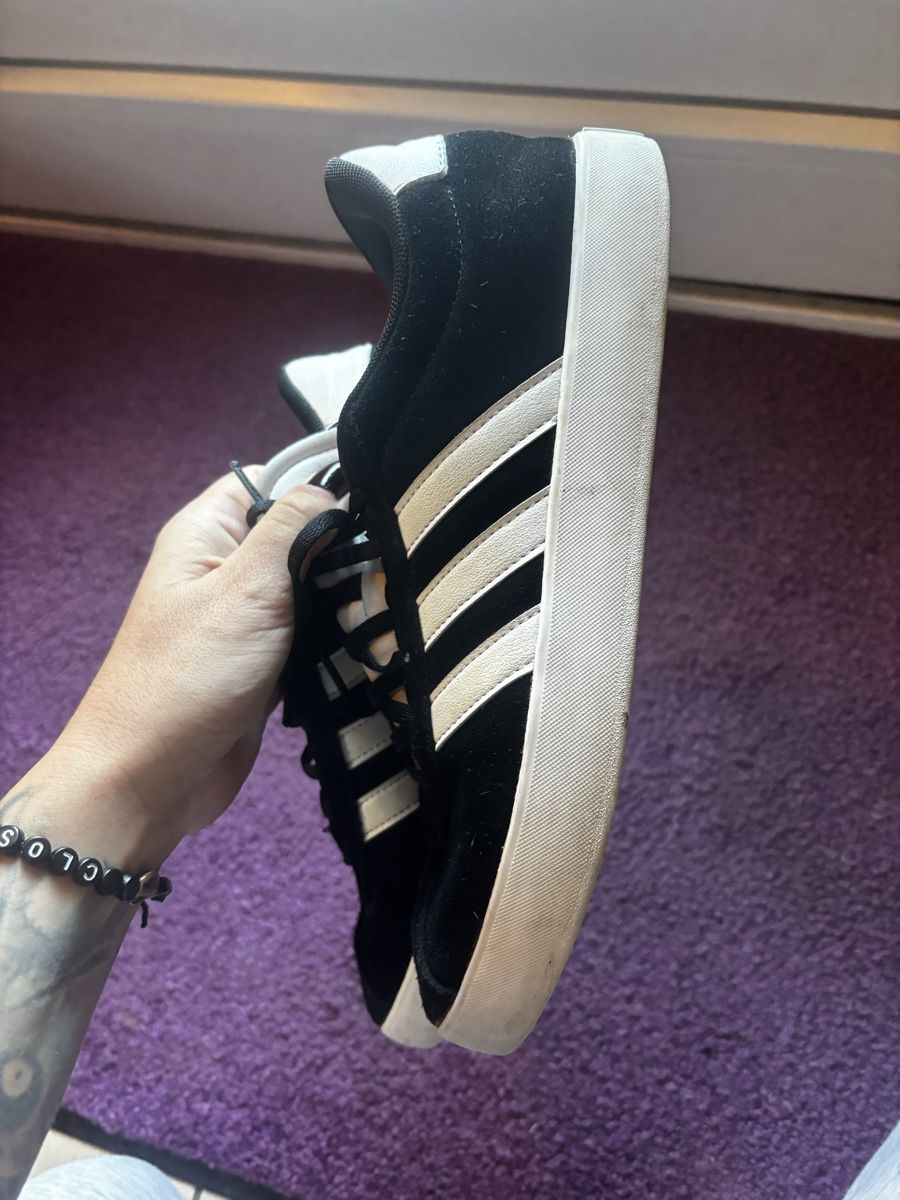 Adidas Chaussures hommes: Adidas sneakers – D'occasion à Saxon par Mel_b224 1