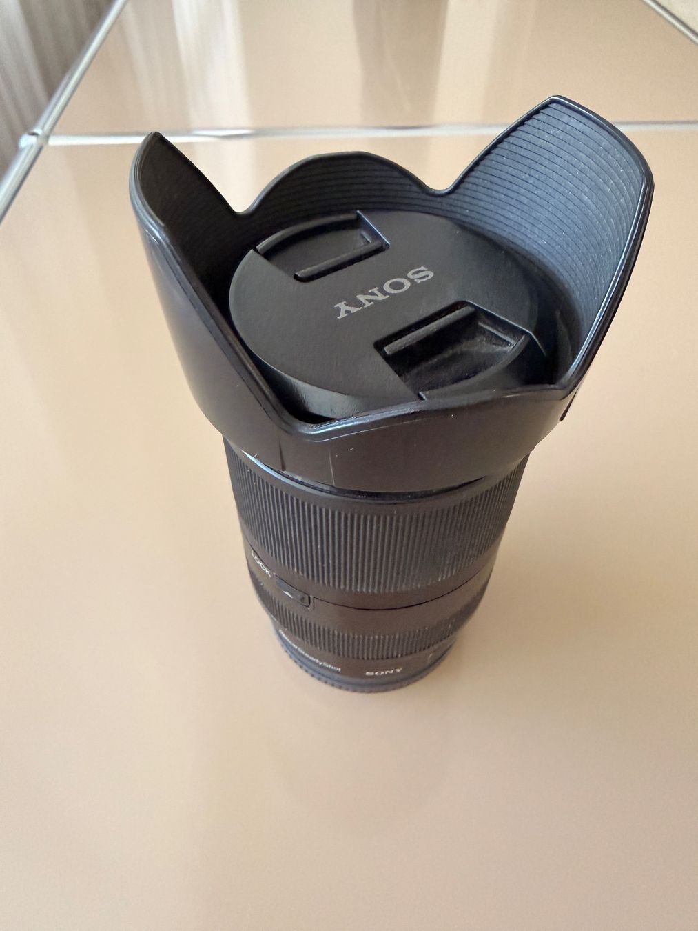 Sony Objektive: Sony E-mount Objektiv 3.5-6.3/18-200 – Gebraucht aus Küsnacht ZH von bol_785b