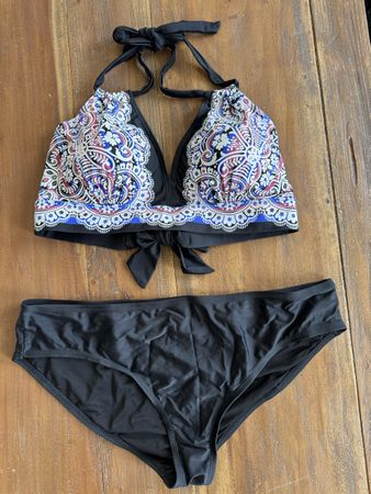 Neuwertiger Bikini mit Muster, Grösse 3 XL, Sommer Hit!