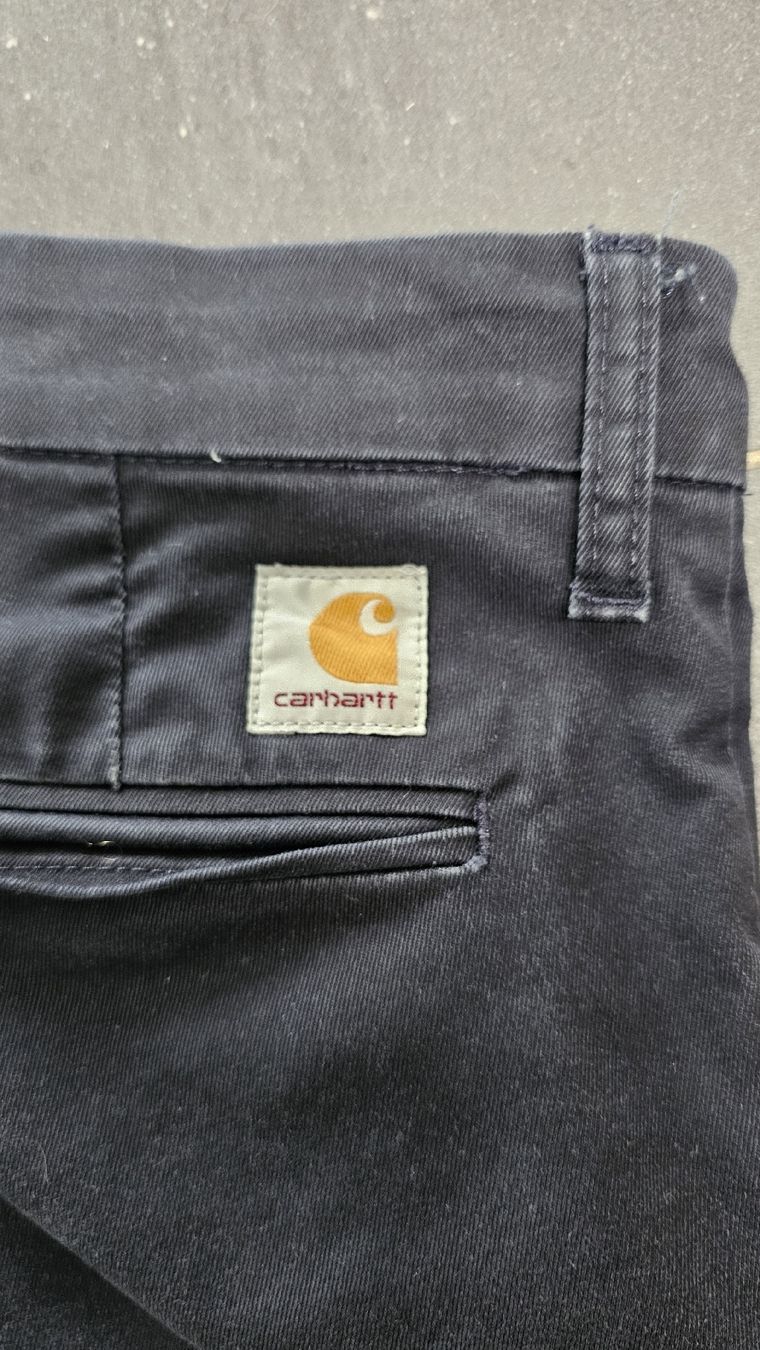 Carhartt Pantaloni: Dunkelblau/schwarze Carhartt-Hose – Usato da Küttigen venduto da rot_9scg 1
