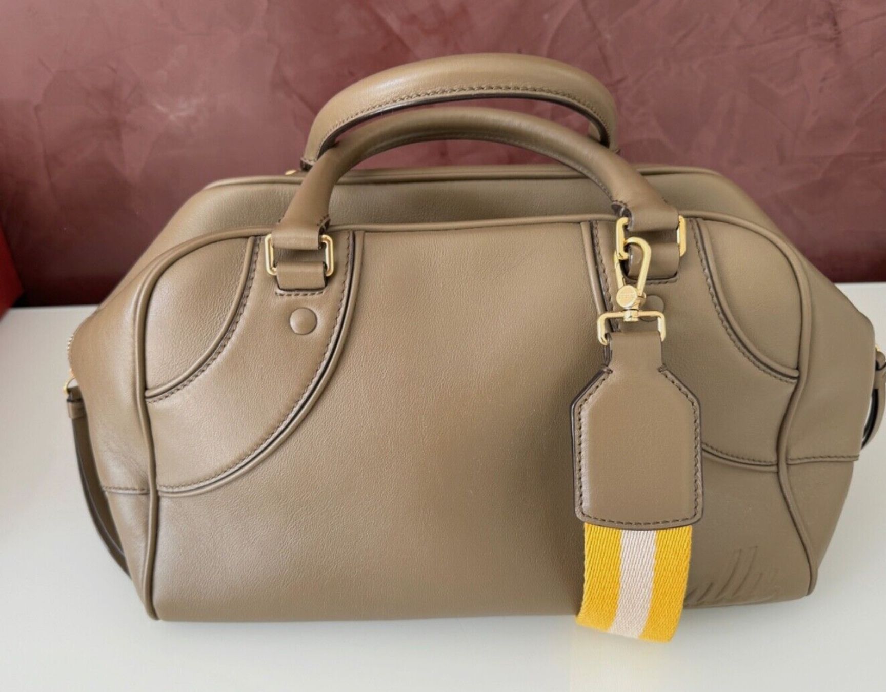 Bally Borse da donna: Bally Grosse Umhänge-Tasche Leder Taupe – Usato da Volketswil venduto da praxis12