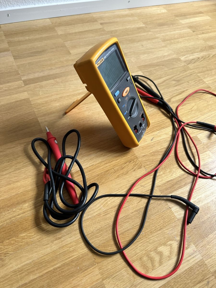 Fluke Misurare: Fluke 1503 Isolation Tester / Isolationsmessgerät – Usato da Arlesheim venduto da Maddoxs 5