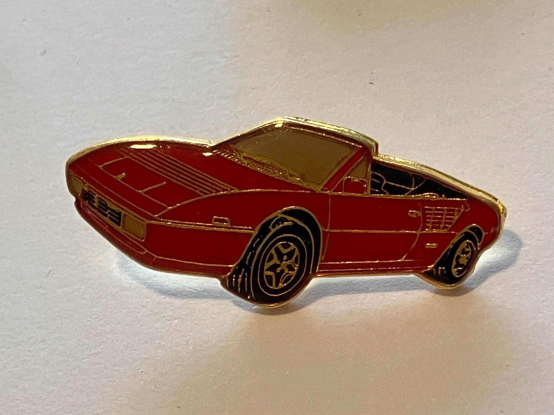 Placchette & Badge: 1 Pin  Ferrari Mondial Cabriolet – Usato da Basel venduto da djwwpp