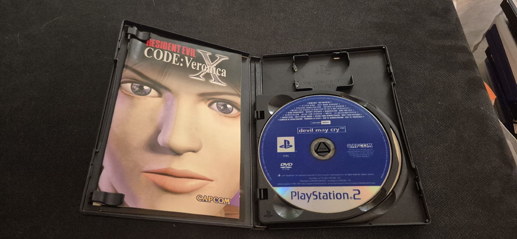 Capcom Jeux: RESIDENT EVIL CODE VERONICA X PS2 DEUTSCH DEMO DEVIL MAY CRY – D'occasion à Grand-Lancy par luc111 2