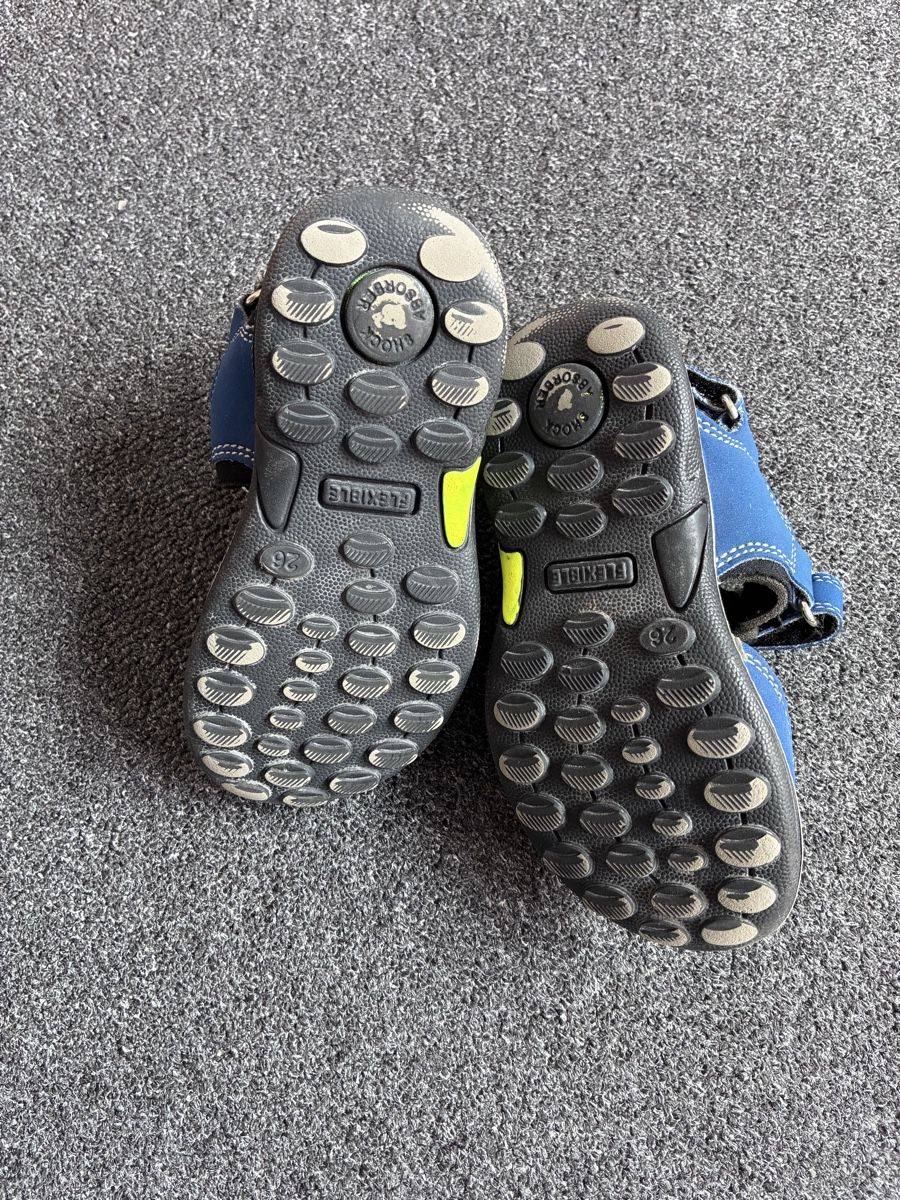 Scarpe per ragazzi: Twisty Sandalen Grösse 26 – Usato da Wiler b.Utzenstorf venduto da Verkauf333 1