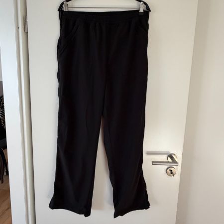 EXTEND Herren Sporthose Schwarz XL seitlich Riesverschlüsse