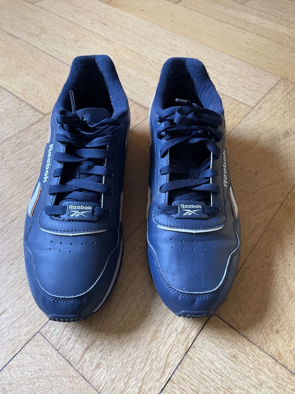 Reebok Chaussures hommes: Reebok Classic 42 – D'occasion à Basel par pfo_jhp9 2